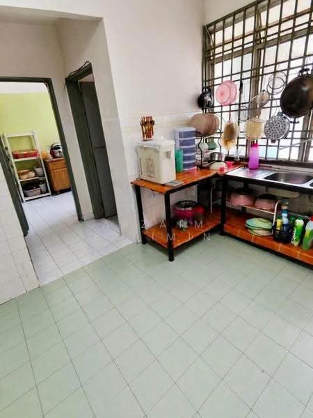Rumah Teres 2-Tingkat untuk Dijual di Taman Mawar (Pasir Gudang) - Arzaim Barimin - Kitchen - PropertyGuru.com.my
