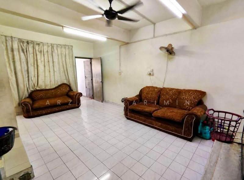 Rumah Teres 2-Tingkat untuk Dijual di Taman Mawar (Pasir Gudang) - Arzaim Barimin - Living Room - PropertyGuru.com.my