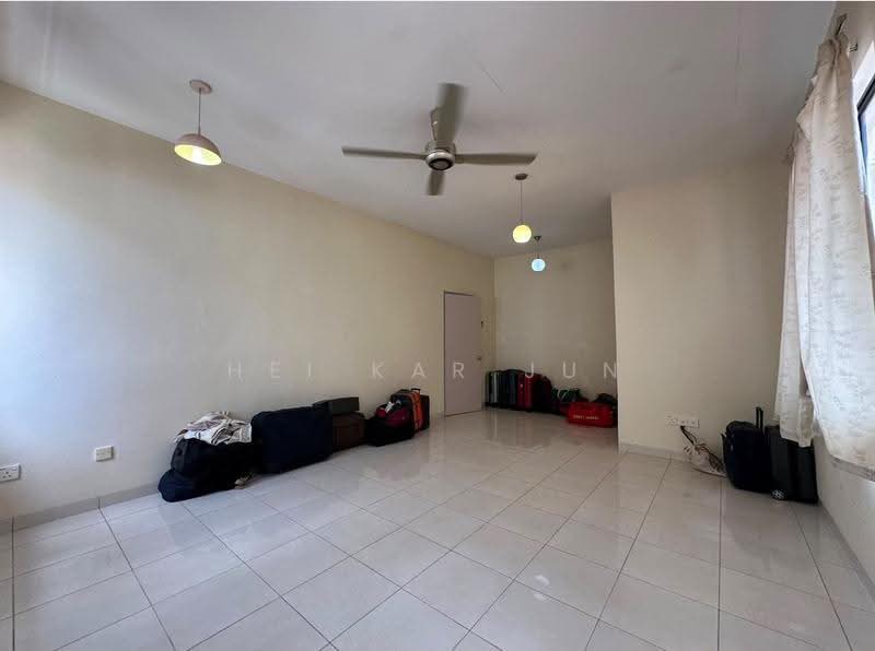 Rumah Berkembar untuk Dijual di Bandar Mahkota Cheras (Cheras) - Hei Kar Jun - Living Room - PropertyGuru.com.my