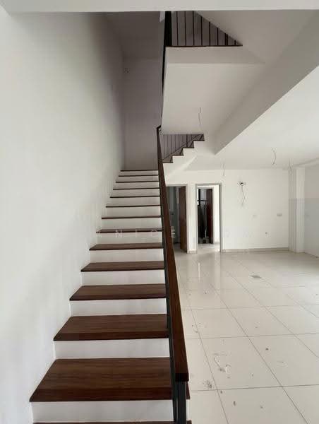 Rumah Teres 3-Tingkat untuk Dijual di Taman Puchong Legenda (Puchong) - Shanice Low - Interior - PropertyGuru.com.my