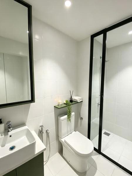 Kondominium untuk Dijual di Vista Lavender - Pristine Low - Bathroom - PropertyGuru.com.my