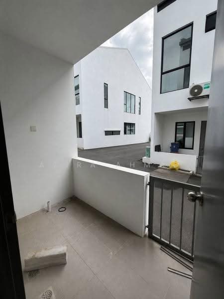 2-storey Terraced House for Sale in Kajang (Selangor) - Azira Ahmad - Exterior - PropertyGuru.com.my