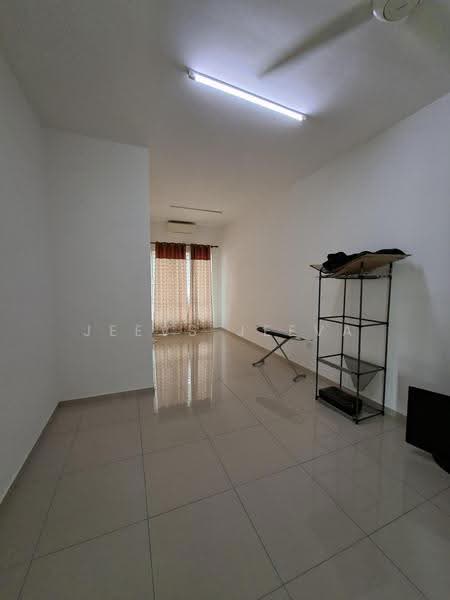 2-storey Terraced House for Sale in Bandar Sri Sendayan (Negeri Sembilan) - Jeevs Jeeva - Living Room - PropertyGuru.com.my