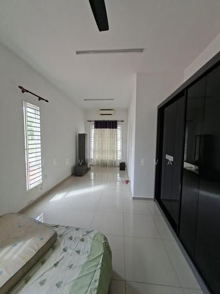 2-storey Terraced House for Sale in Bandar Sri Sendayan (Negeri Sembilan) - Jeevs Jeeva - Bedroom - PropertyGuru.com.my