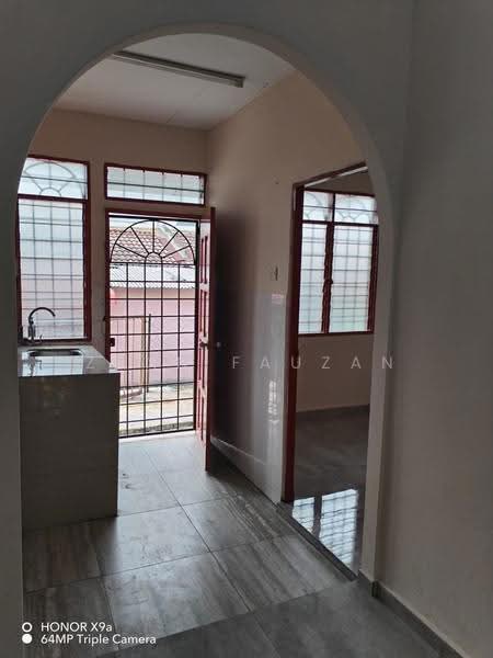 Rumah Teres 2-Tingkat untuk Dijual di Bukit Sentosa (Rawang) - Zann Fauzan - Kitchen - PropertyGuru.com.my