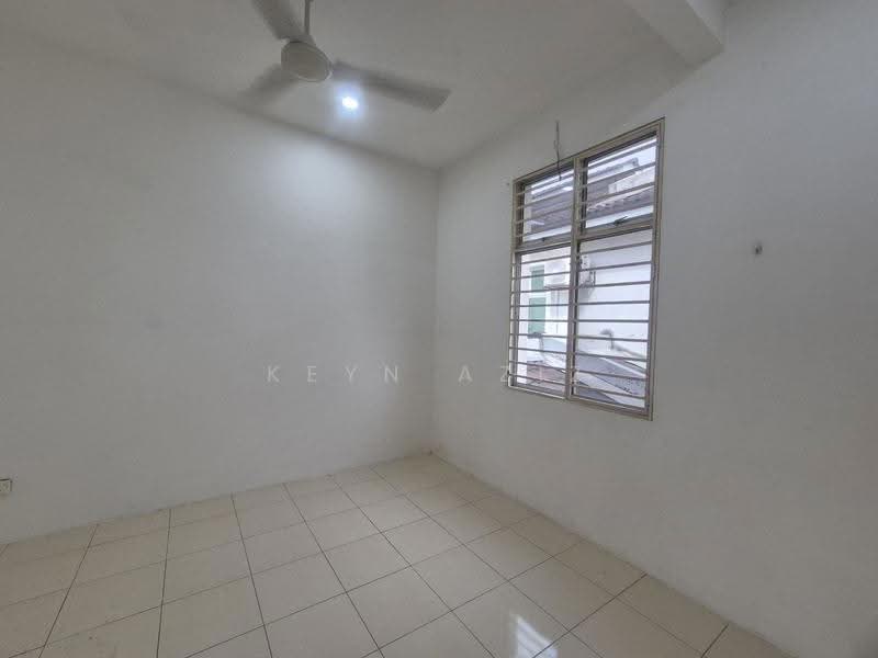 Rumah Berkembar untuk Disewa di Bandar Saujana Putra (Tanjong Duabelas) - Keyn Aziz - Interior - PropertyGuru.com.my