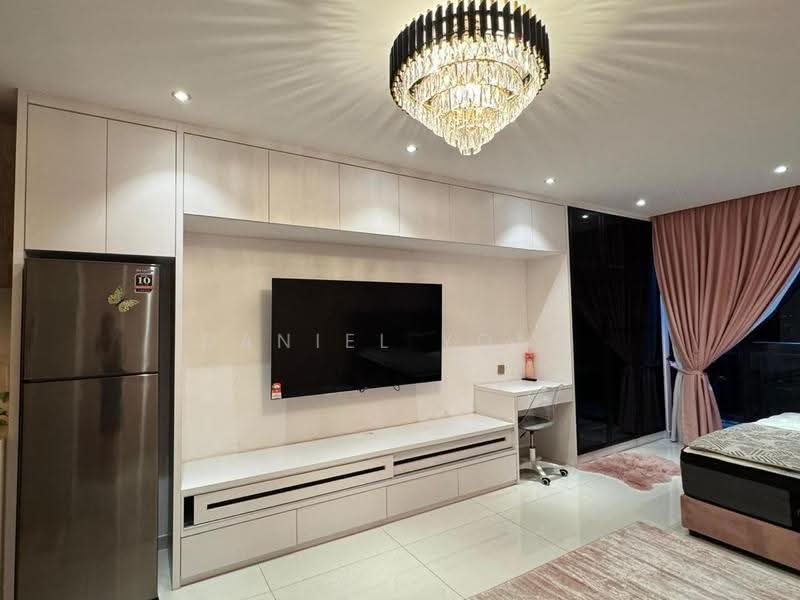 Kediaman Servis untuk Dijual di Country Garden Central Park - Daniel Yong - Living Room - PropertyGuru.com.my