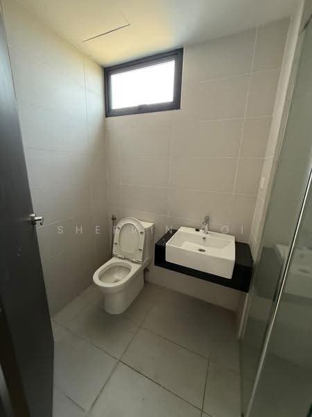 Condominium for Sale at Anggun Residences - Sherrin Ooi - Bathroom - PropertyGuru.com.my