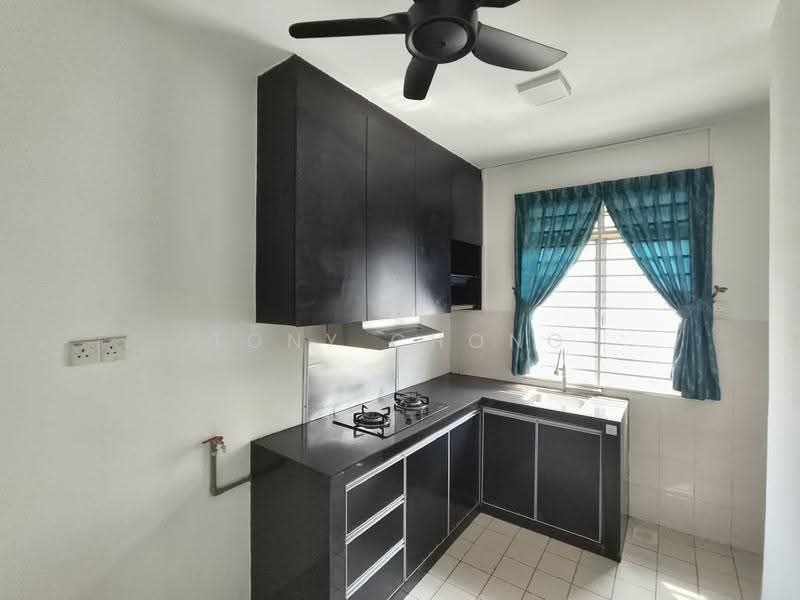 Rumah Teres 2-Tingkat untuk Dijual di Taman Setia Indah (Tebrau) - Tony Chong - Kitchen - PropertyGuru.com.my
