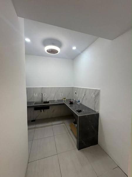 Rumah Teres 2-Tingkat untuk Dijual di Subang Jaya (Selangor) - Mohd Nor Fahmi - Kitchen - PropertyGuru.com.my
