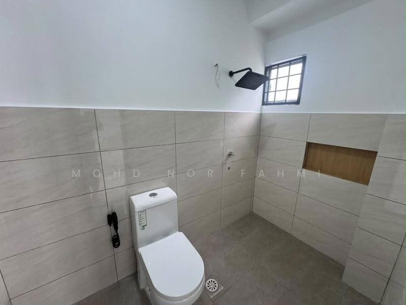 Rumah Teres 2-Tingkat untuk Dijual di Subang Jaya (Selangor) - Mohd Nor Fahmi - Bathroom - PropertyGuru.com.my