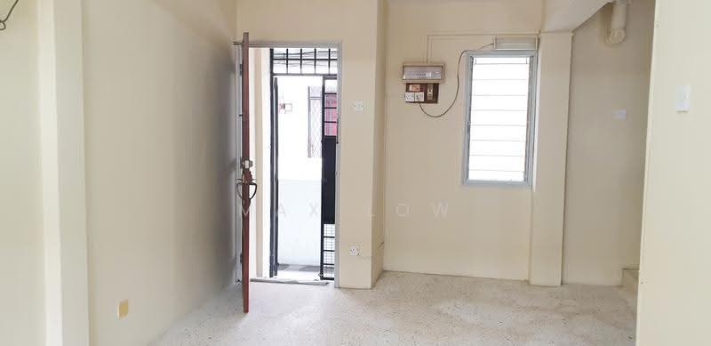 Pangsapuri untuk Dijual di Dahlia Apartment - Max Low - Entrance - PropertyGuru.com.my