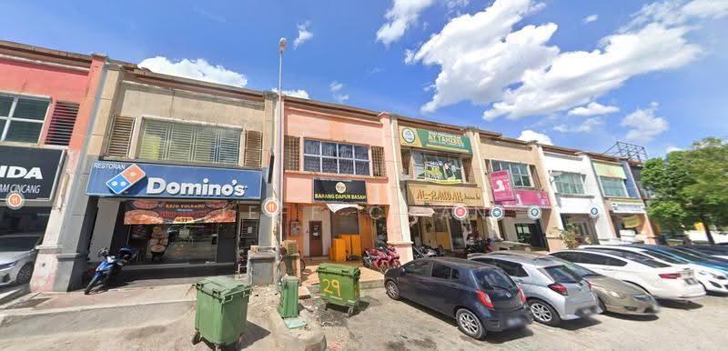 Shop / Office untuk Dijual di Pusat Bandar Putra Permai (Seri Kembangan) - Jeff Chan - Exterior - PropertyGuru.com.my