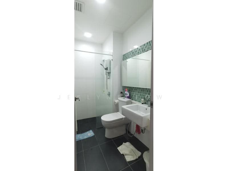 Service Residence for Sale at Residential Suites @ HighPark - Jeslyne Low - Bathroom - PropertyGuru.com.my