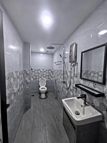 Pangsapuri untuk Disewa di Pangsapuri Angsana - Yvonne Ho - Bathroom - PropertyGuru.com.my