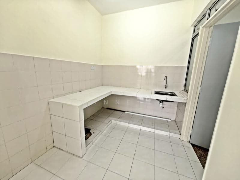 Pangsapuri untuk Disewa di Pangsapuri Angsana - Yvonne Ho - Kitchen - PropertyGuru.com.my