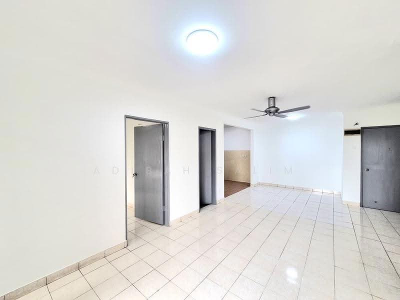 Condominium for Sale at Palm Spring @ Damansara - Adibah Salim - Living Room - PropertyGuru.com.my