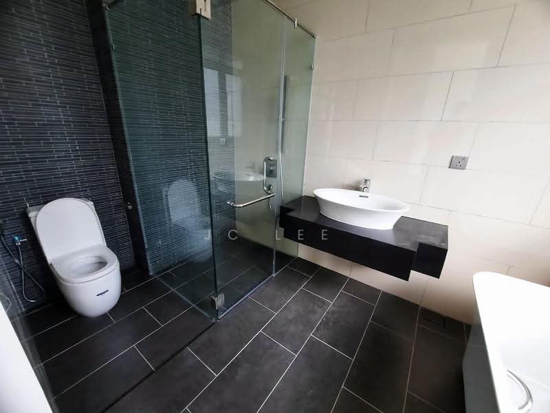 Bungalow House for Sale in Seri Kembangan (Selangor) - JC Lee - Bathroom - PropertyGuru.com.my