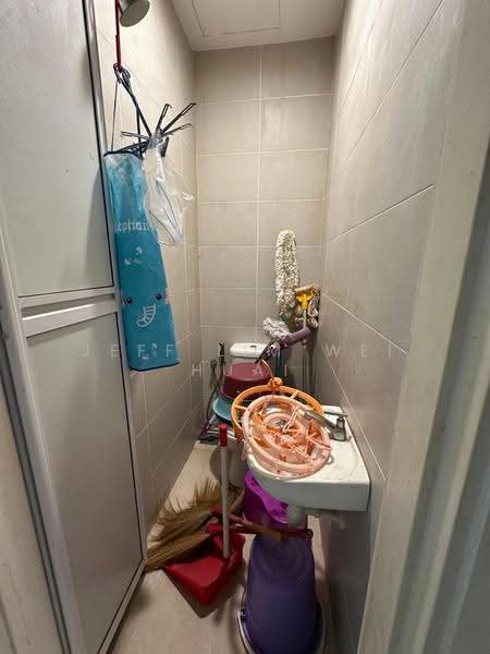 Kondominium untuk Dijual di Sastra U-Thant - Jeff LIM Wei Huai - Bathroom - PropertyGuru.com.my