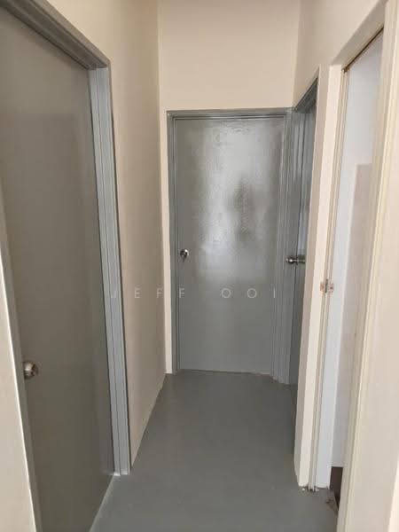 Pangsapuri untuk Dijual di Centrio Avenue - Jeff Ooi - Corridor - PropertyGuru.com.my