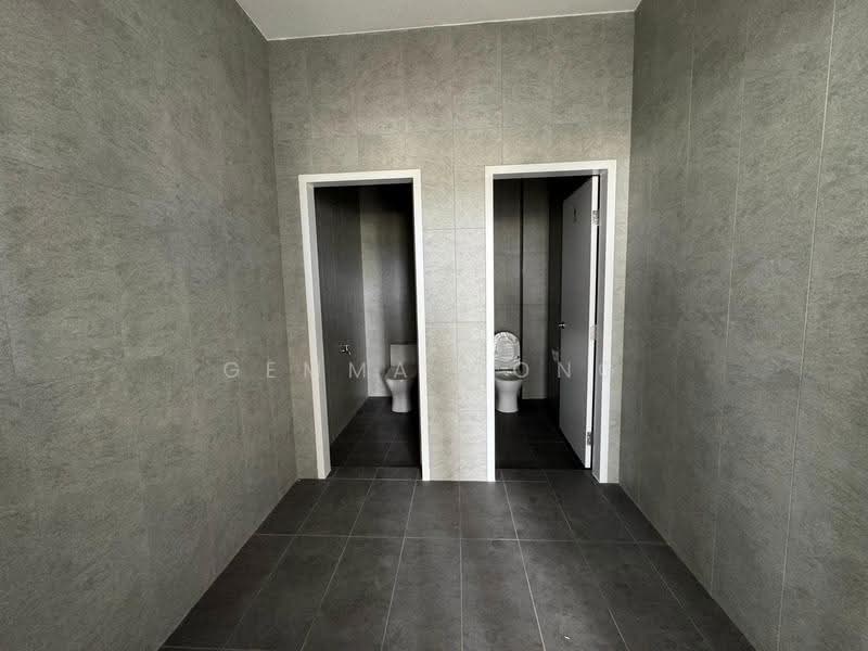 Factory for Rent in Taman Perindustrian Senai (Senai) - Gemma Wong - Bathroom - PropertyGuru.com.my