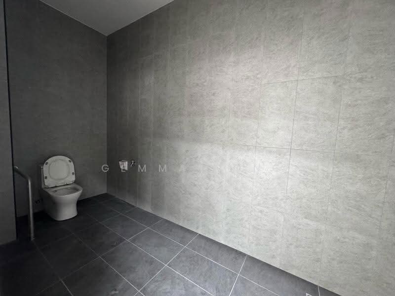Factory for Rent in Taman Perindustrian Senai (Senai) - Gemma Wong - Bathroom - PropertyGuru.com.my