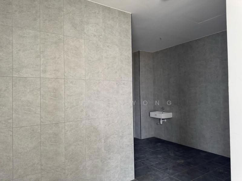 Factory for Rent in Taman Perindustrian Senai (Senai) - Gemma Wong - Bathroom - PropertyGuru.com.my