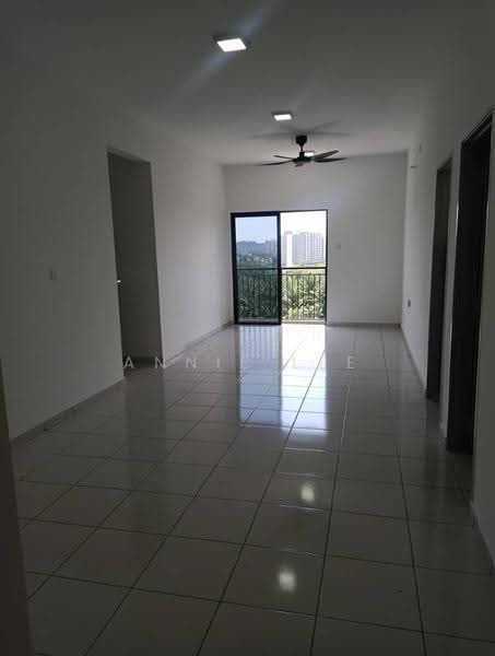 Kediaman Servis untuk Dijual di Residensi Mutiara Kajang 2 - Annie Lee - Living Room - PropertyGuru.com.my