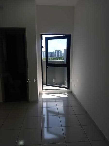 Kediaman Servis untuk Dijual di Residensi Mutiara Kajang 2 - Annie Lee - Master room - PropertyGuru.com.my