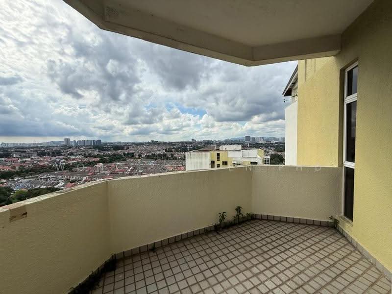 Condominium for Sale at Indera Subang - Wong Ye Lien PhD - Balcony - PropertyGuru.com.my