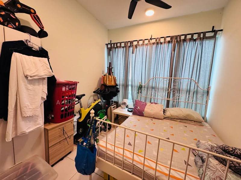 Kediaman Servis untuk Dijual di The Zizz @ Damansara North - Adibah Salim - Bedroom - PropertyGuru.com.my