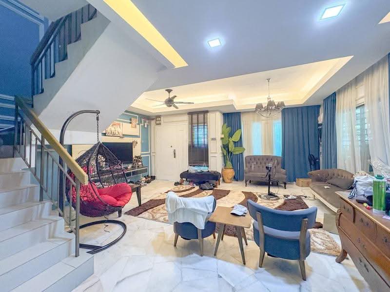 Rumah Teres 2-Tingkat untuk Dijual di Taman Lestari Perdana (Seri Kembangan) - BILYA ARIFF - Living Room - PropertyGuru.com.my