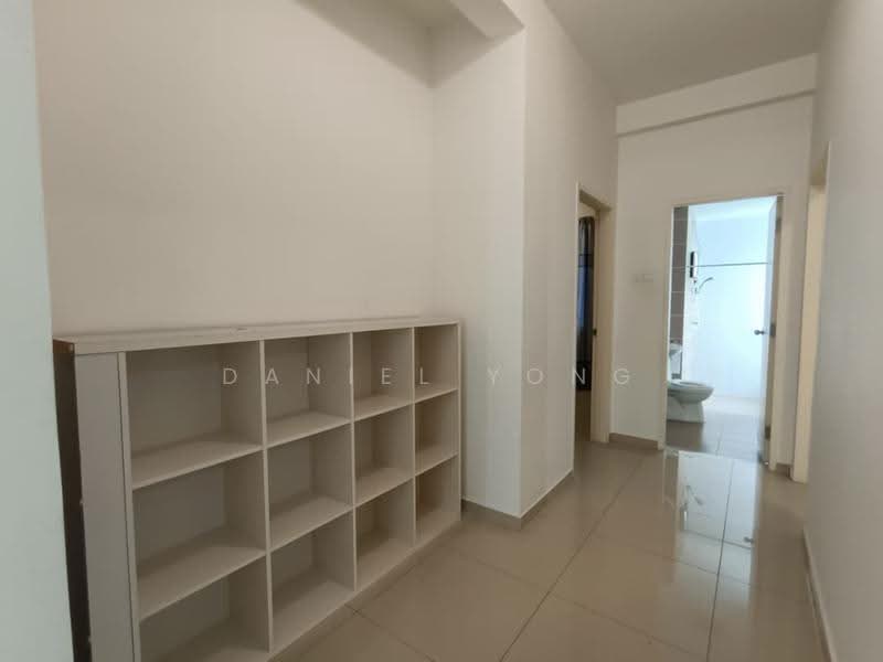 Kondominium untuk Dijual di Fairway Suites - Daniel Yong - Corridor - PropertyGuru.com.my