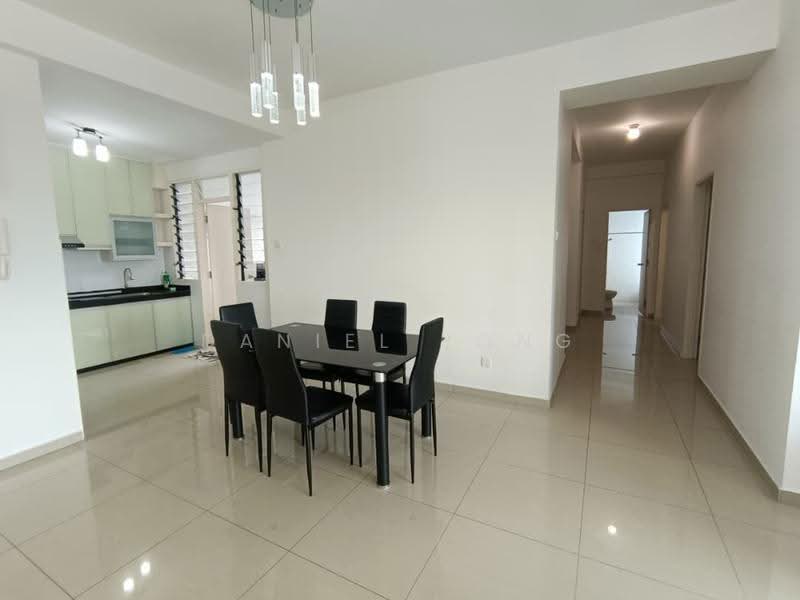 Kondominium untuk Dijual di Fairway Suites - Daniel Yong - Kitchen - PropertyGuru.com.my