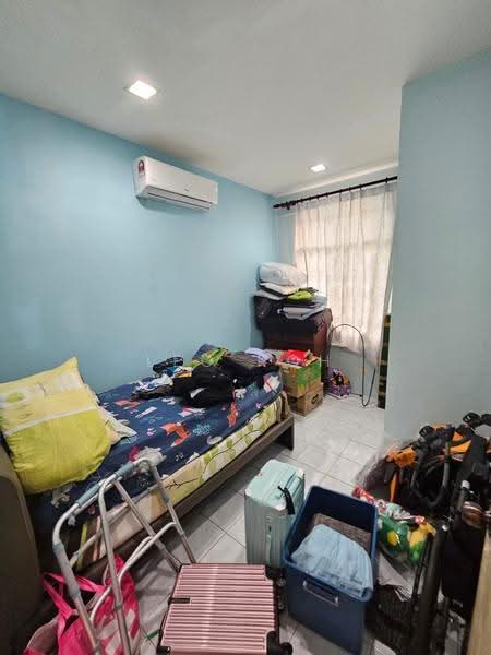 Rumah Teres 2-Tingkat untuk Dijual di Bandar Putra Permai (Seri Kembangan) - Leo Koh - Bedroom - PropertyGuru.com.my