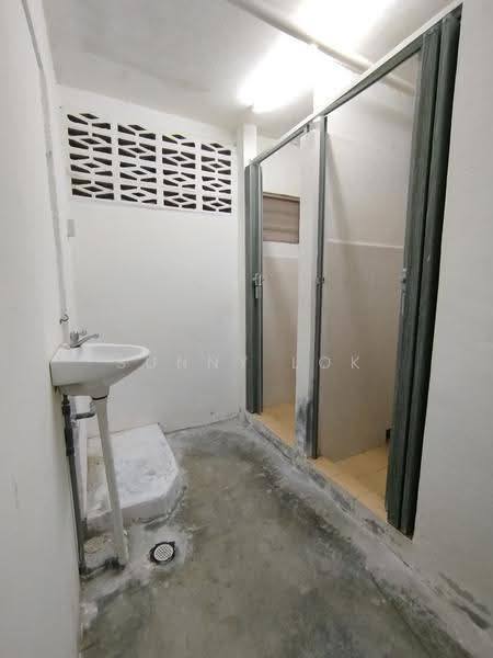 Flat for Rent at Green Garden - Sunny Lok - Bathroom - PropertyGuru.com.my