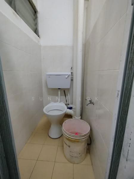 Flat for Rent at Green Garden - Sunny Lok - Bathroom - PropertyGuru.com.my