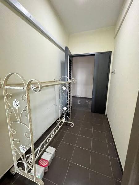 Apartment for Rent at Zennith Suites (Pangsapuri Kebun Teh) - YY Tey - Corridor - PropertyGuru.com.my