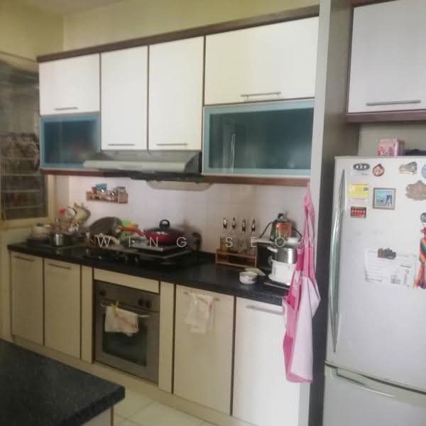 Condominium for Sale at The Tamarind - Wing Seow - Kitchen - PropertyGuru.com.my
