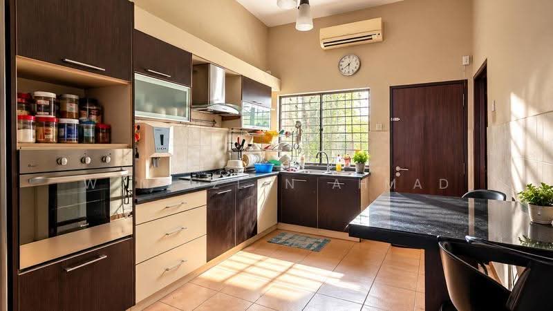 2-storey Terraced House for Sale in Bandar Nusaputra (Puchong) - Wan Azlan Ahmad - PropertyGuru.com.my