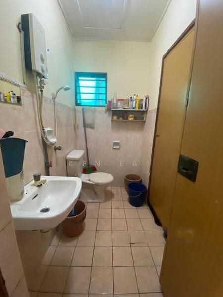Terraced House for Sale in Bandar Puteri Klang (Klang) - Ken Lai - Bathroom - PropertyGuru.com.my