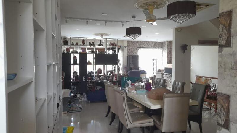 Rumah Berkembar untuk Dijual di Mont Kiara (Kuala Lumpur) - Chester Tan - Living Room - PropertyGuru.com.my
