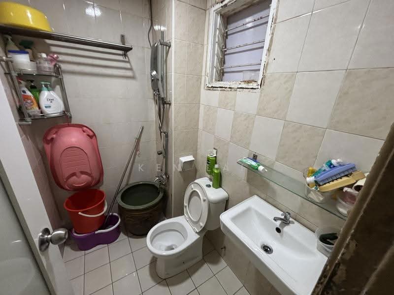 Terraced House for Sale in Bandar Botanic (Klang) - Ken Lai - Bathroom - PropertyGuru.com.my