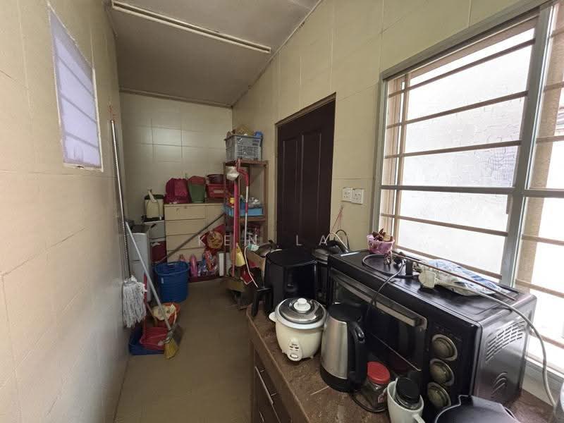 Terraced House for Sale in Bandar Botanic (Klang) - Ken Lai - Kitchen - PropertyGuru.com.my