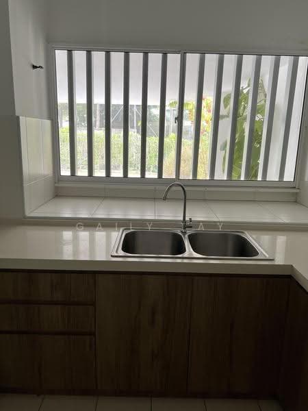 3-storey Terraced House for Sale in Cyberjaya (Selangor) - Gaily Tay - Kitchen - PropertyGuru.com.my