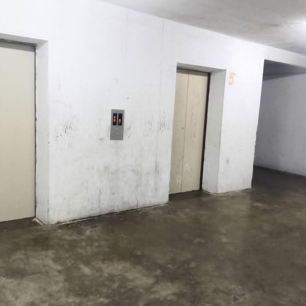 Rumah Flat untuk Dijual di Mesra Ria - Hazeman Omar - Corridor - PropertyGuru.com.my