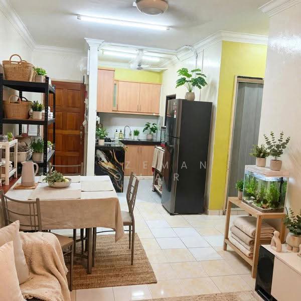Rumah Flat untuk Dijual di Mesra Ria - Hazeman Omar - Kitchen - PropertyGuru.com.my