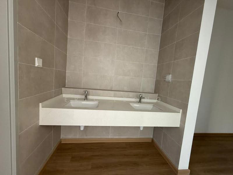 3-storey Terraced House for Sale in Taman Puchong Legenda (Puchong) - Eric Leong - Bathroom - PropertyGuru.com.my