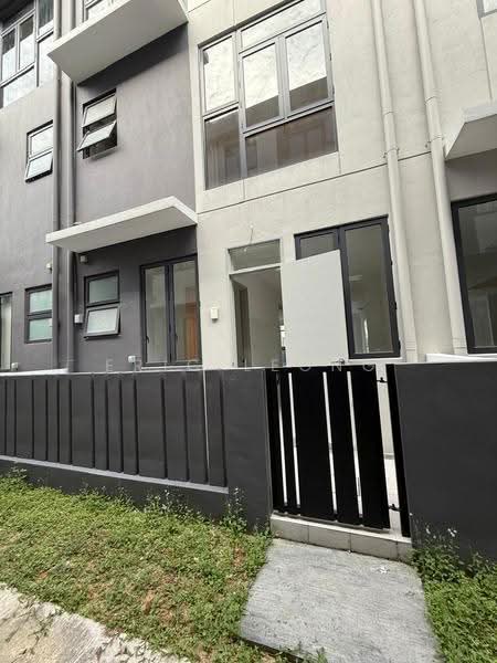 3-storey Terraced House for Sale in Taman Puchong Legenda (Puchong) - Eric Leong - Exterior - PropertyGuru.com.my