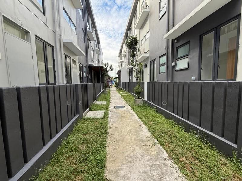 3-storey Terraced House for Sale in Taman Puchong Legenda (Puchong) - Eric Leong - PropertyGuru.com.my